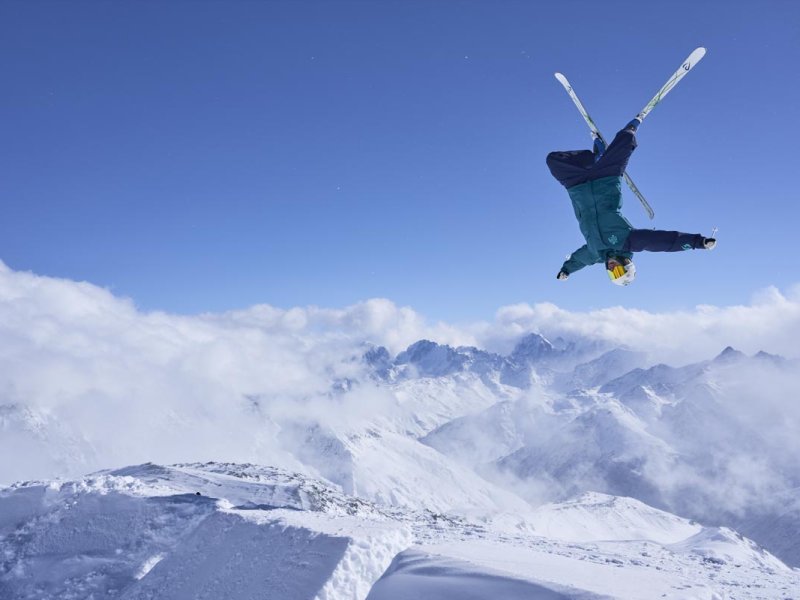 Успехи Джакары Энтони